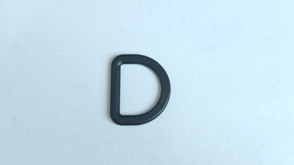 D-ring buckle with straight-edged wide-arc closed ring body, product photo 1