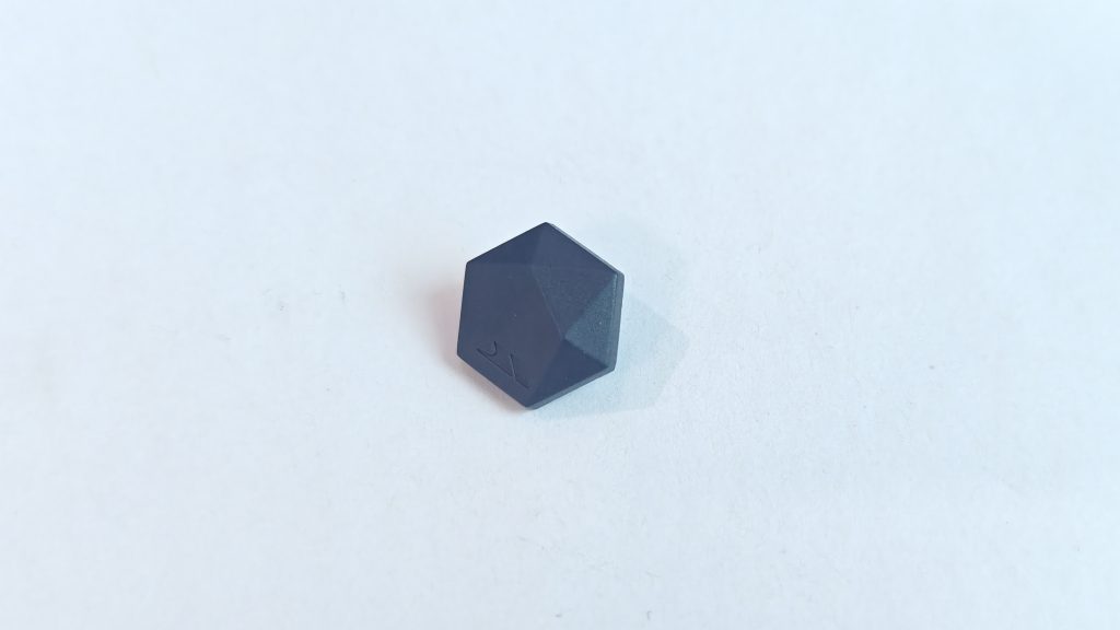 Hexagonal faceted snap button cap appearance image