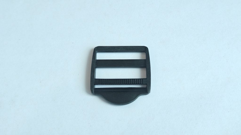Tri-glide buckle with wide frame and textured crossbar pull tab, product photo 1