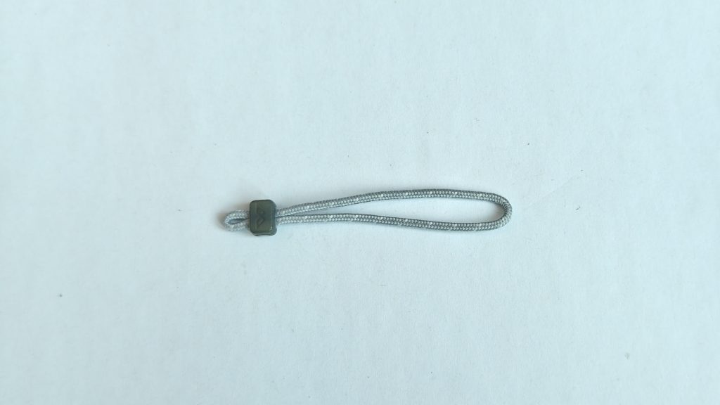 Zipper pull cord, dual-ring cord body connection, product photo 1