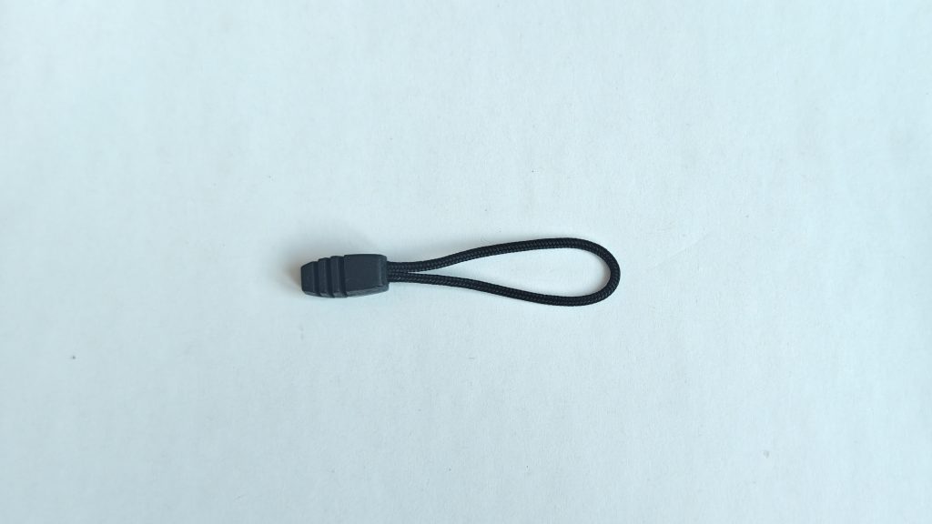 Zipper pull cord, horizontal ribbed grip, product photo 1