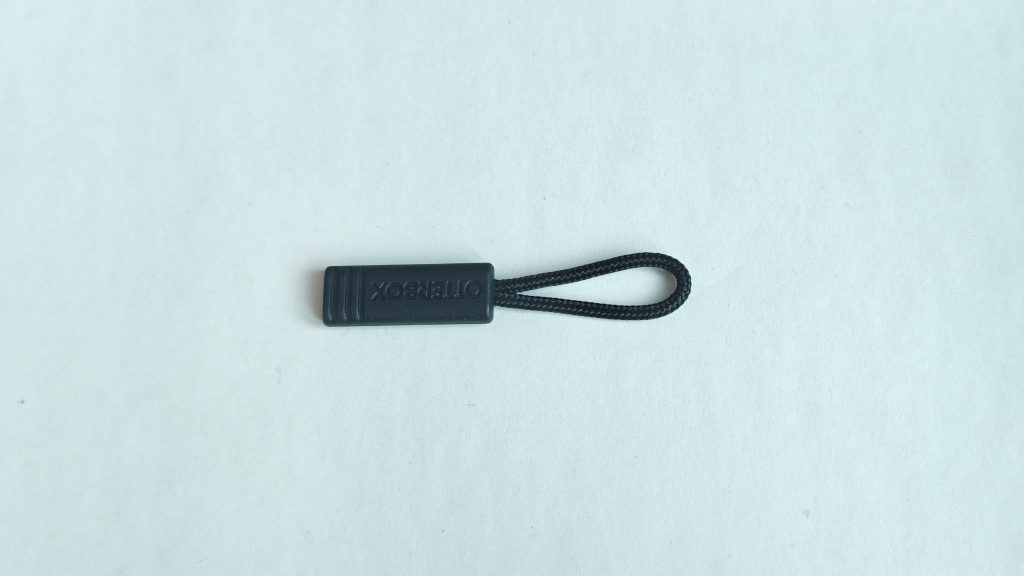 Zipper pull cord, letter-marked grip, product photo 1